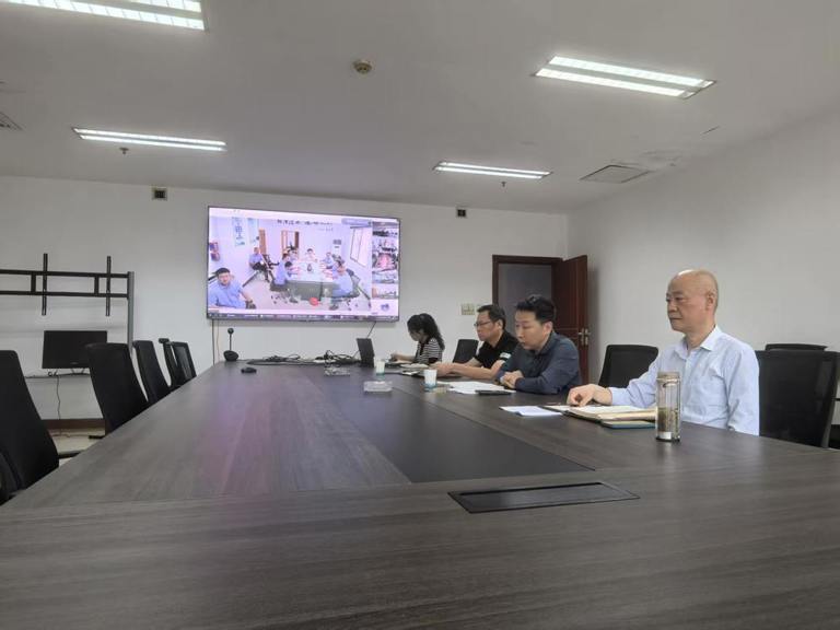 ng电子游戏公司与长江委水文局发展结合会商  对当前防汛工作再铺排再部署